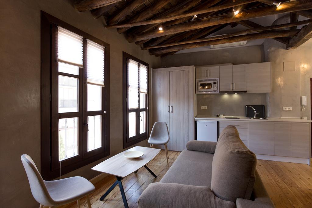 Los Lobos Suites Apartamentos Granada Ngoại thất bức ảnh