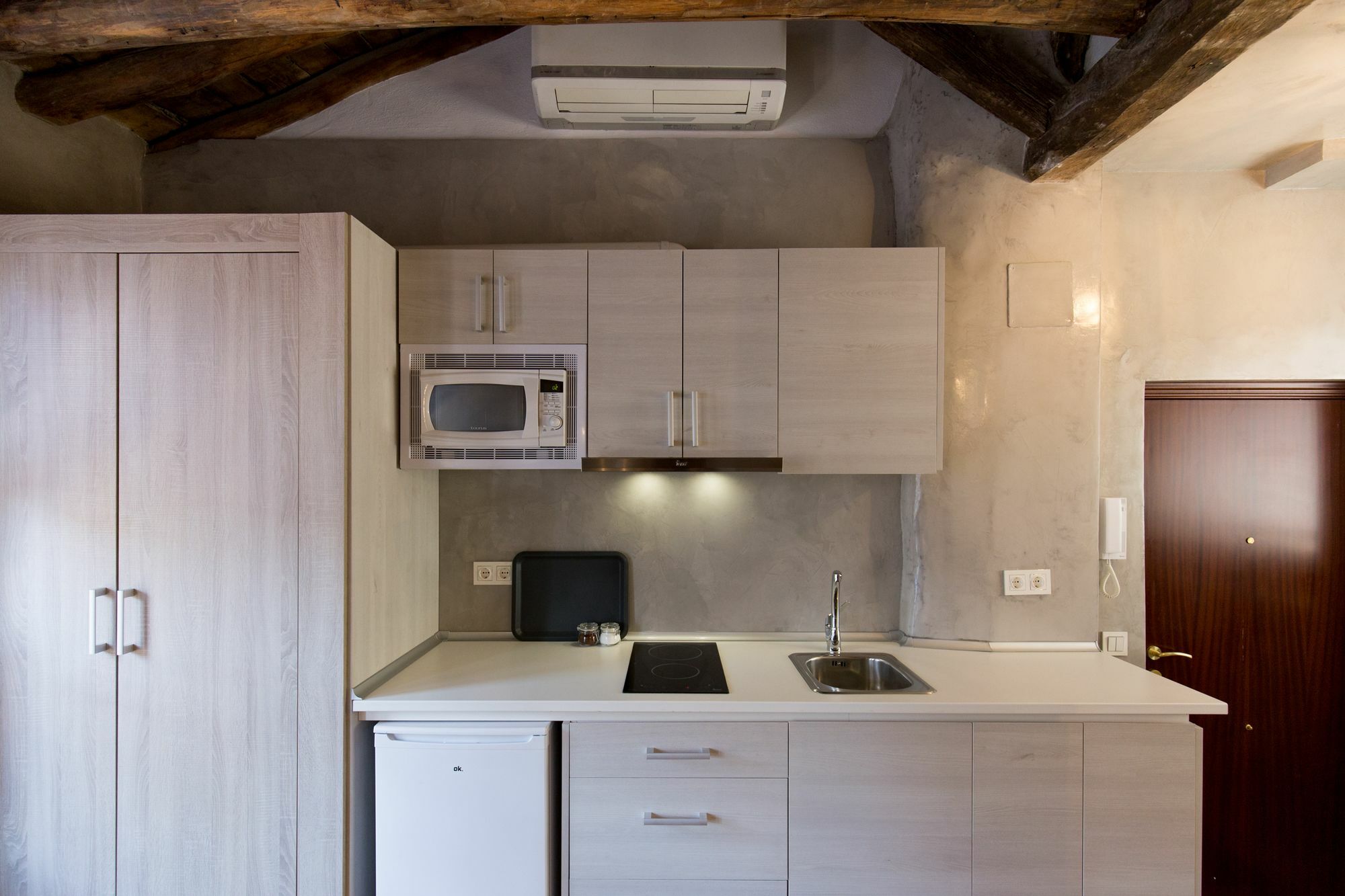 Los Lobos Suites Apartamentos Granada Ngoại thất bức ảnh