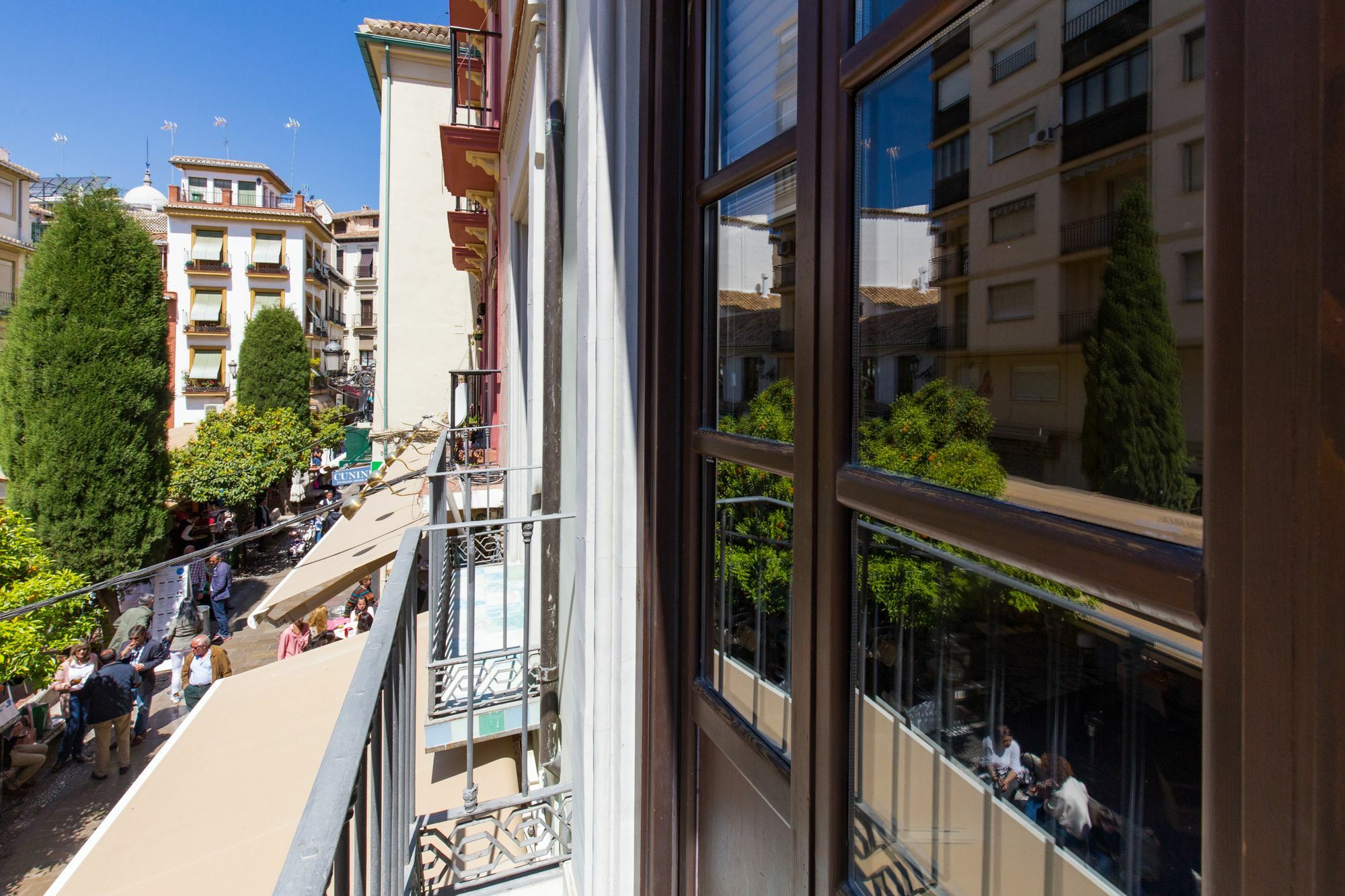 Los Lobos Suites Apartamentos Granada Ngoại thất bức ảnh