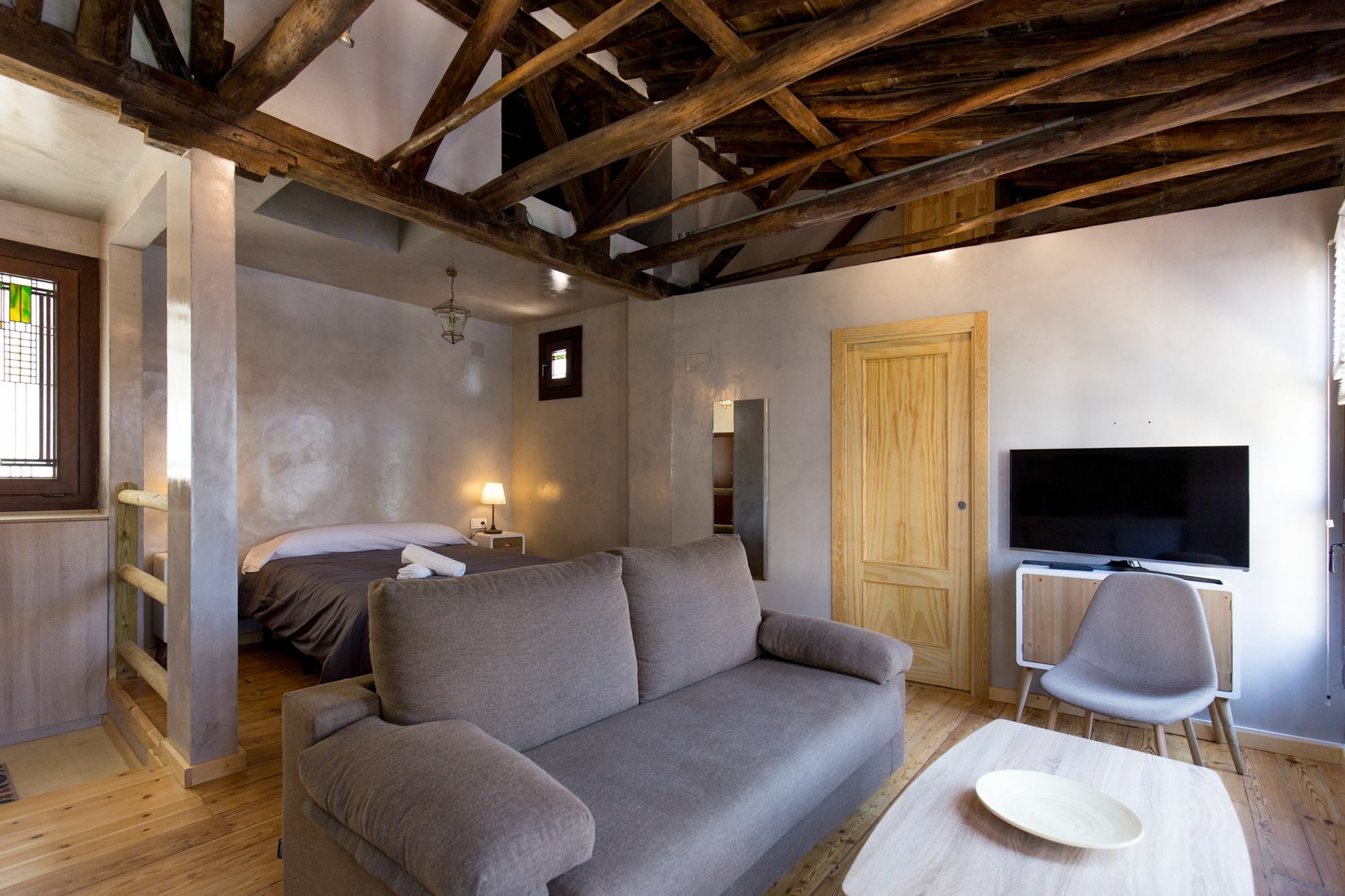 Los Lobos Suites Apartamentos Granada Ngoại thất bức ảnh