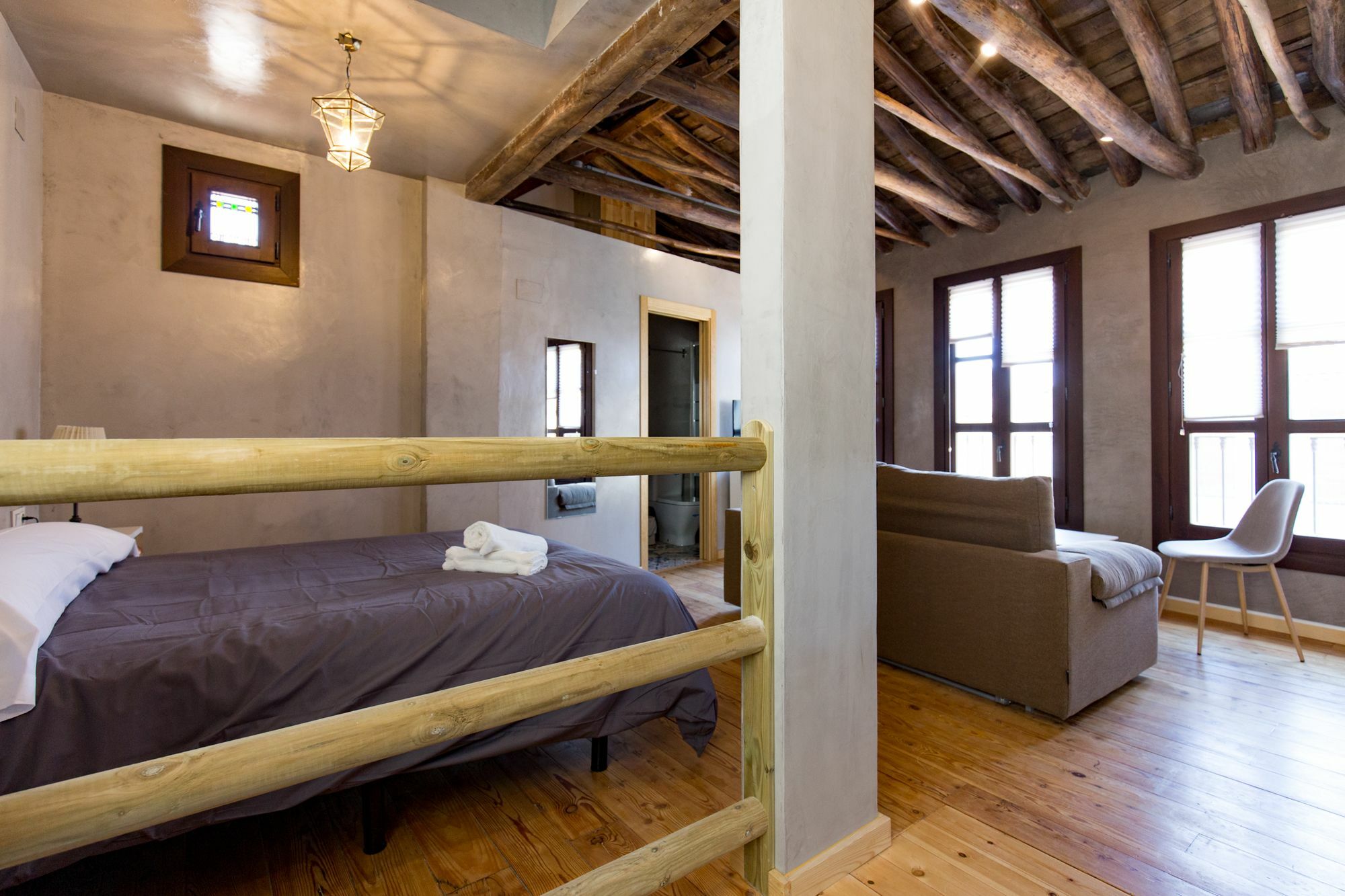Los Lobos Suites Apartamentos Granada Ngoại thất bức ảnh