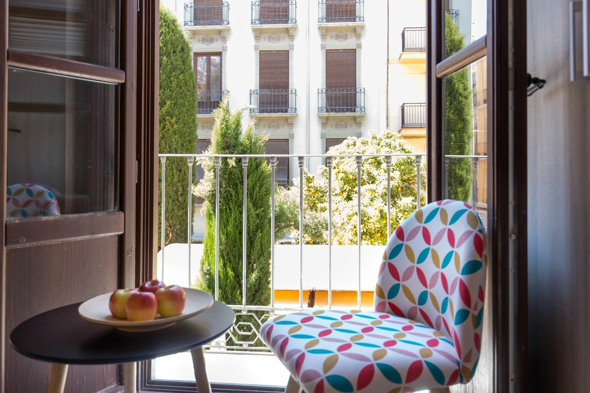 Los Lobos Suites Apartamentos Granada Ngoại thất bức ảnh