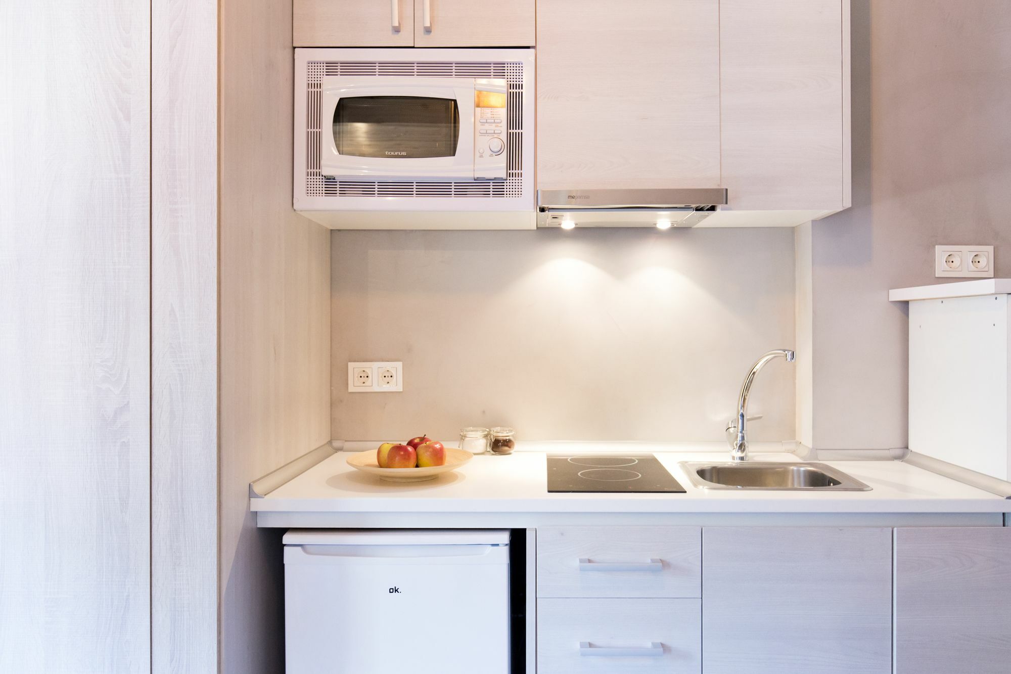 Los Lobos Suites Apartamentos Granada Ngoại thất bức ảnh