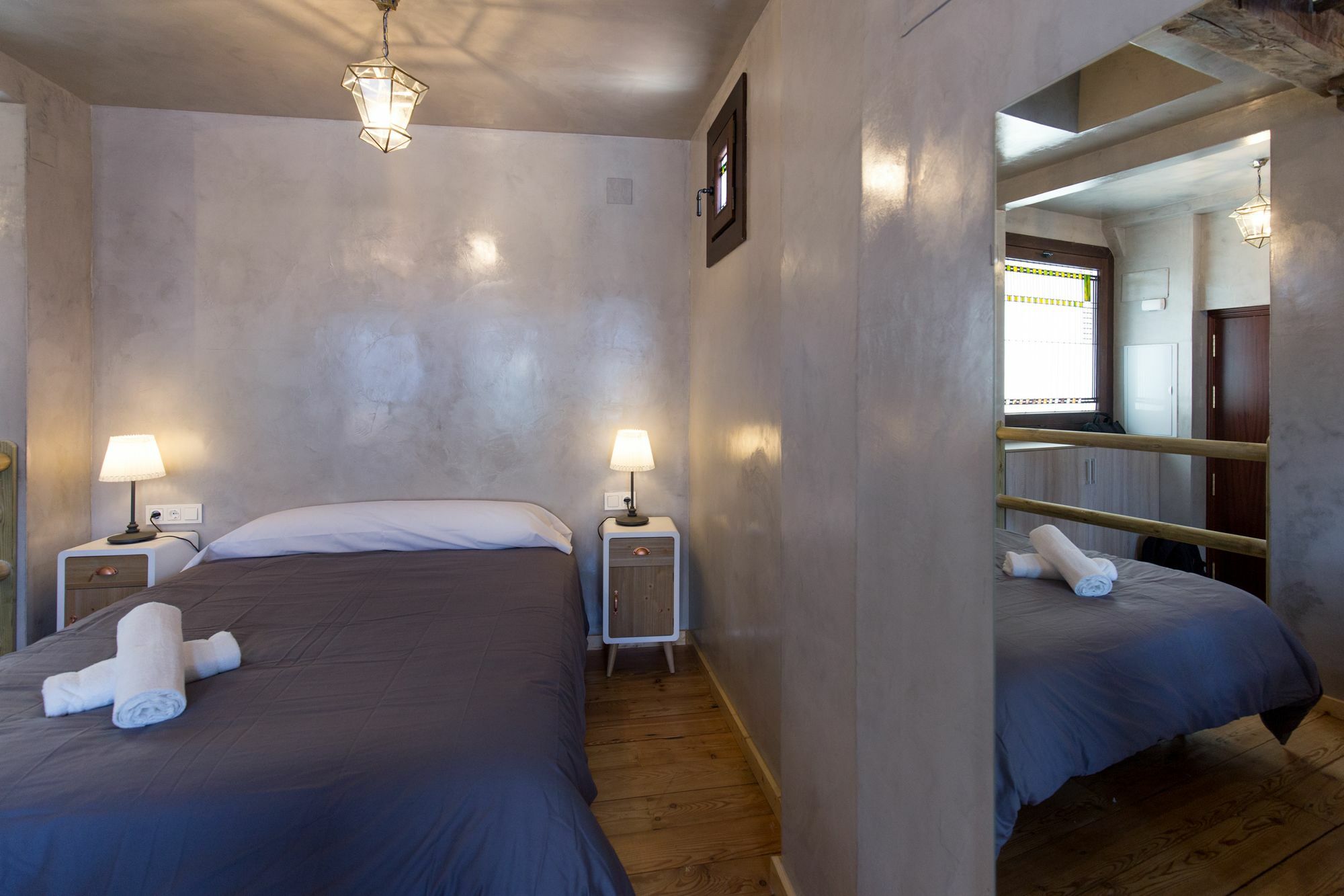 Los Lobos Suites Apartamentos Granada Ngoại thất bức ảnh